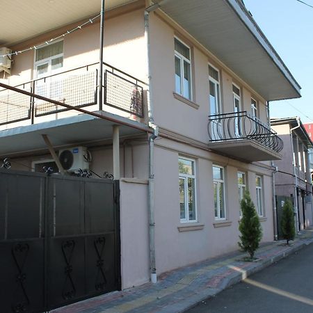 Iren Apartment バトゥーミ エクステリア 写真