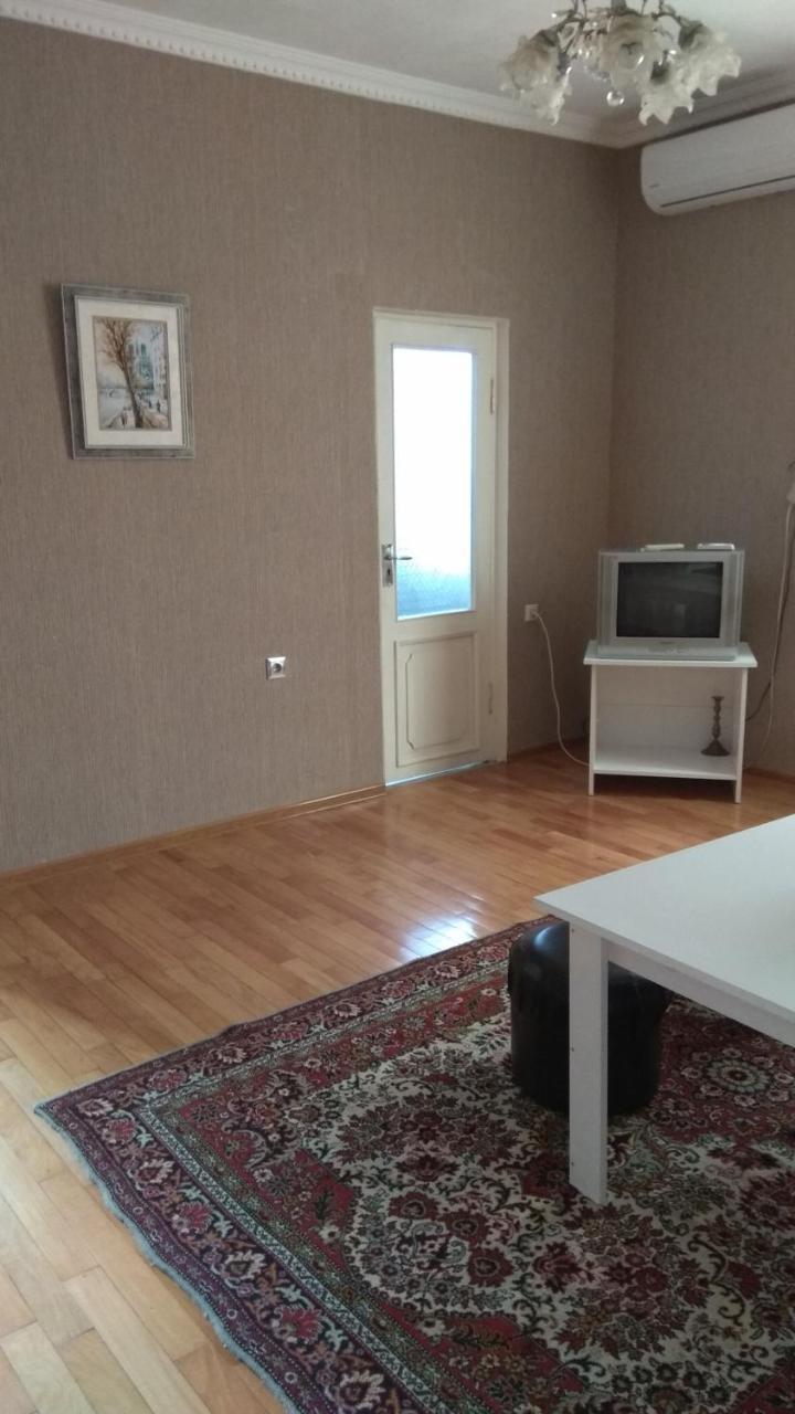 Iren Apartment バトゥーミ エクステリア 写真
