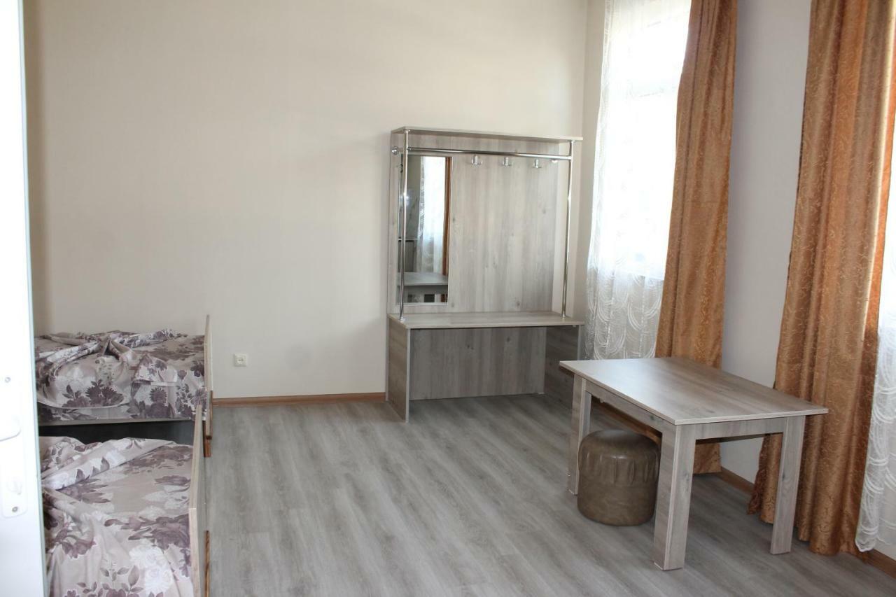 Iren Apartment バトゥーミ エクステリア 写真