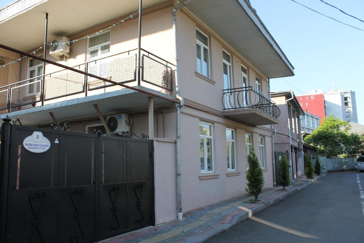Iren Apartment バトゥーミ エクステリア 写真